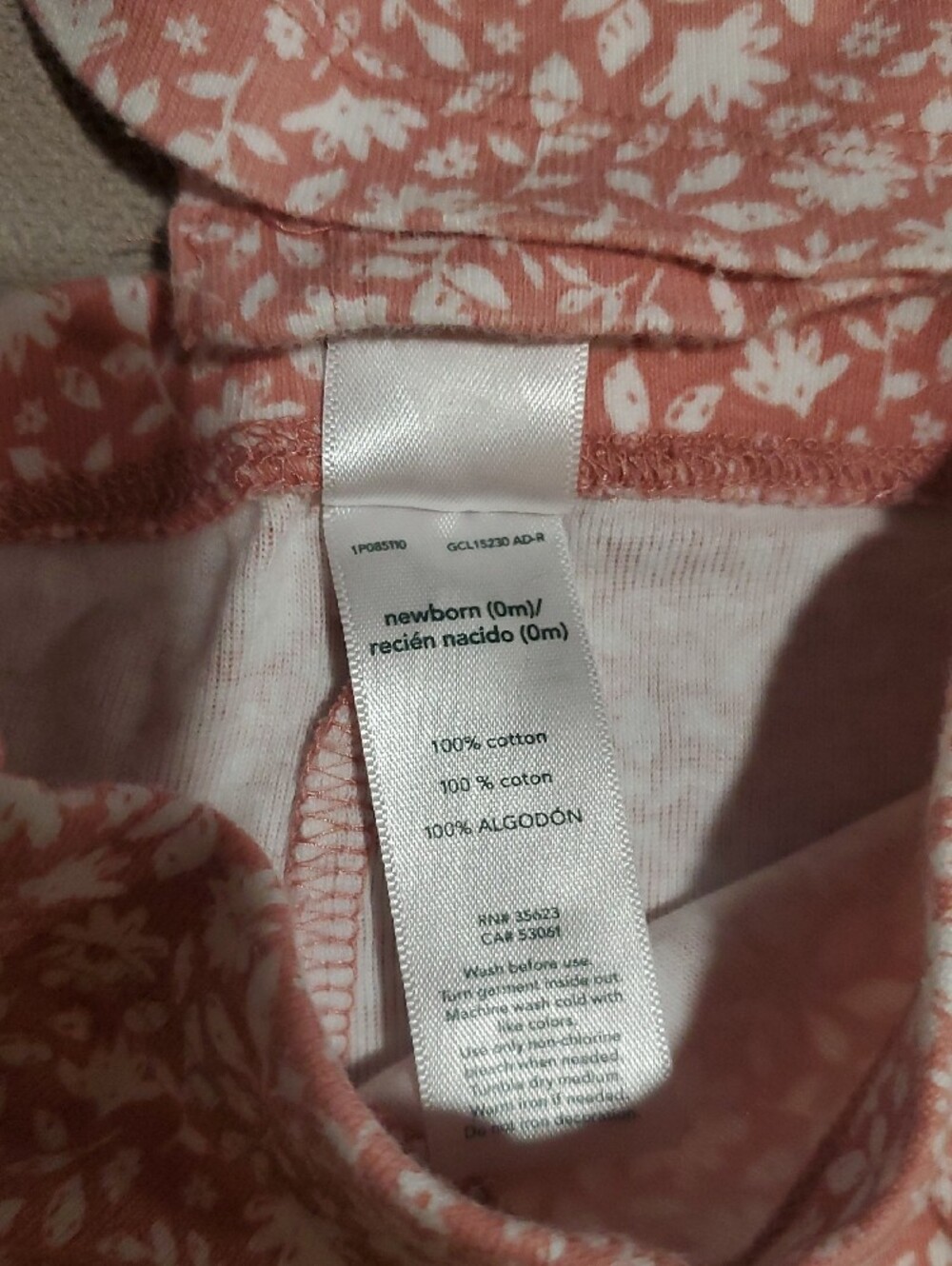 4 Piece Carter's Newborn Girl Outfit Bundle - Picture 4 of 5